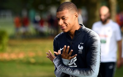 澳队体育讨论-埃拉图恩点球稳稳命中死角